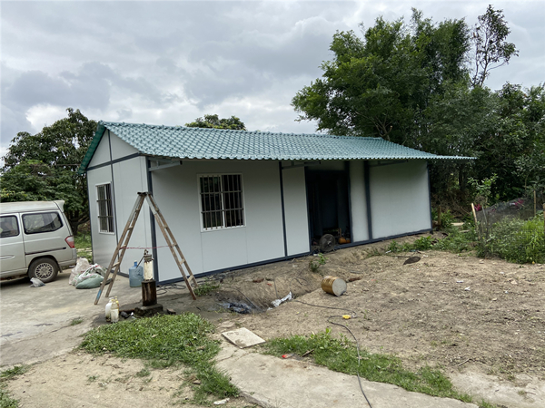 5.为患者建设的新板房_副本.jpg
