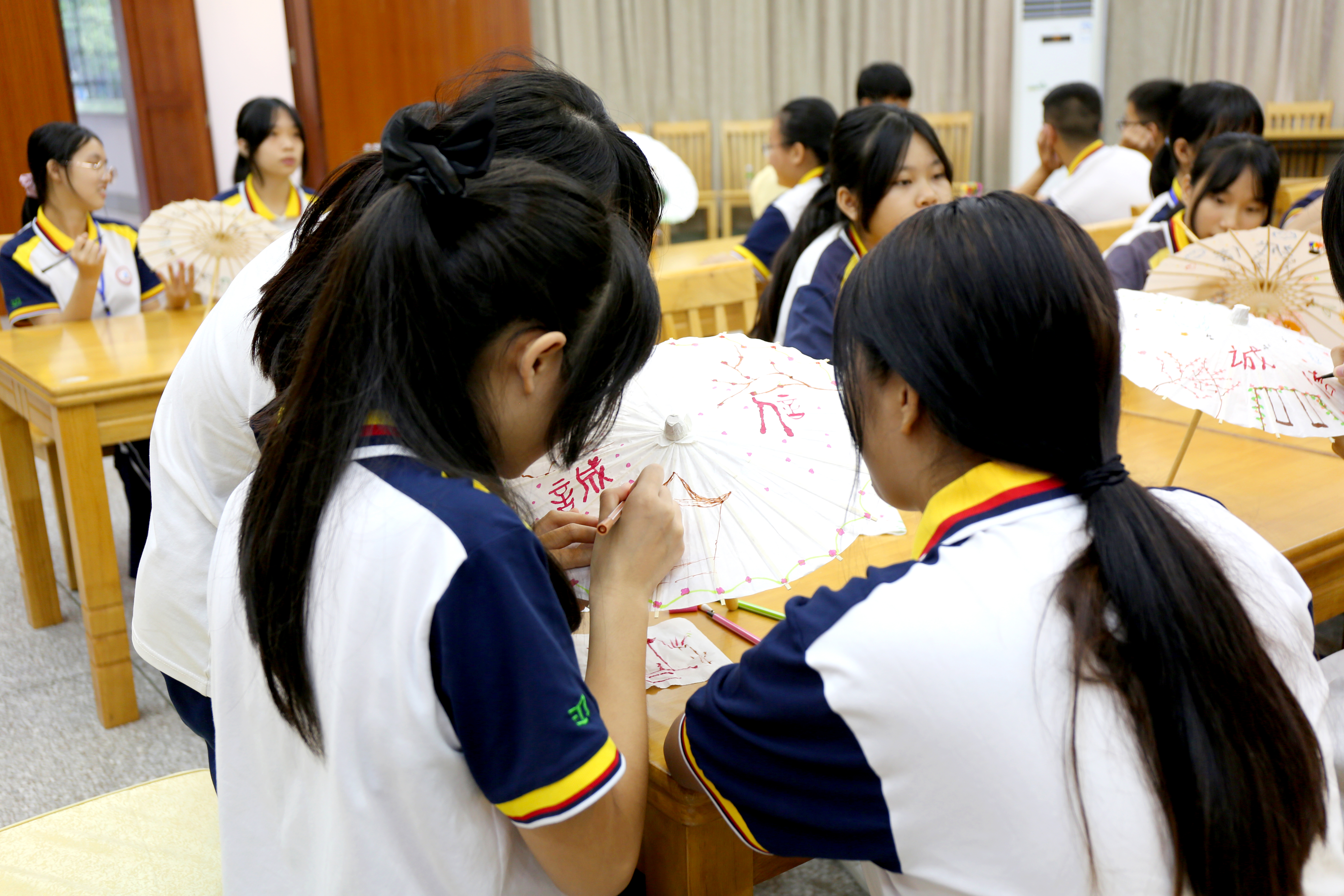 时间：2021年9月14日  主办单位：恩平市教育局  地点：恩平市职业教育中心  主题：2021年恩平市教育局开展诚信宣传“进校园”系列活动（一笔一划绘诚信主题活动）.JPG