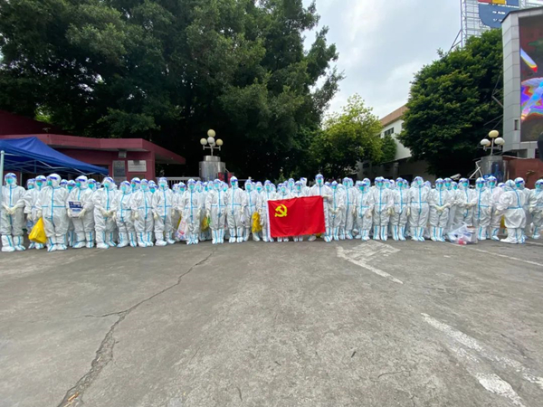 6.恩平医护人员到达新会区集结_副本.jpg