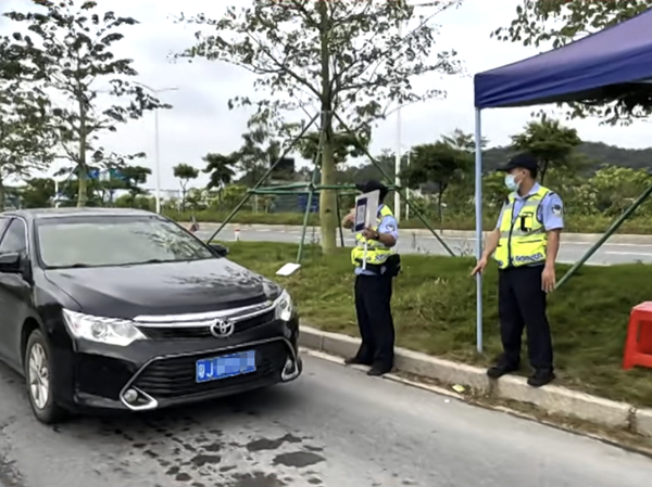 5.恩平公安在新会区的交通要道对过往车辆人员检查24小时核酸证明_副本.jpg