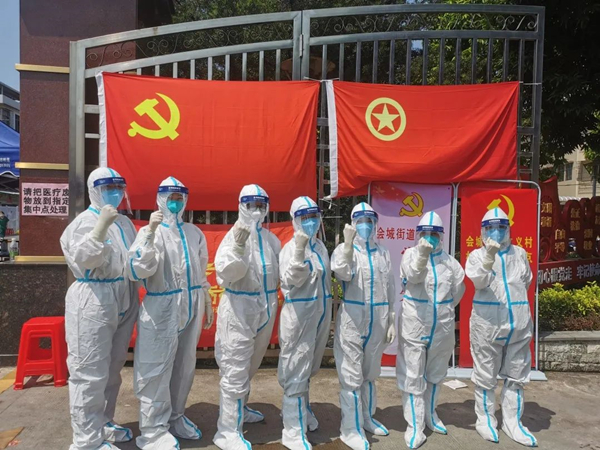 6.中秋节坚守新会区疫情防控一线的恩平医护人员_副本.jpg