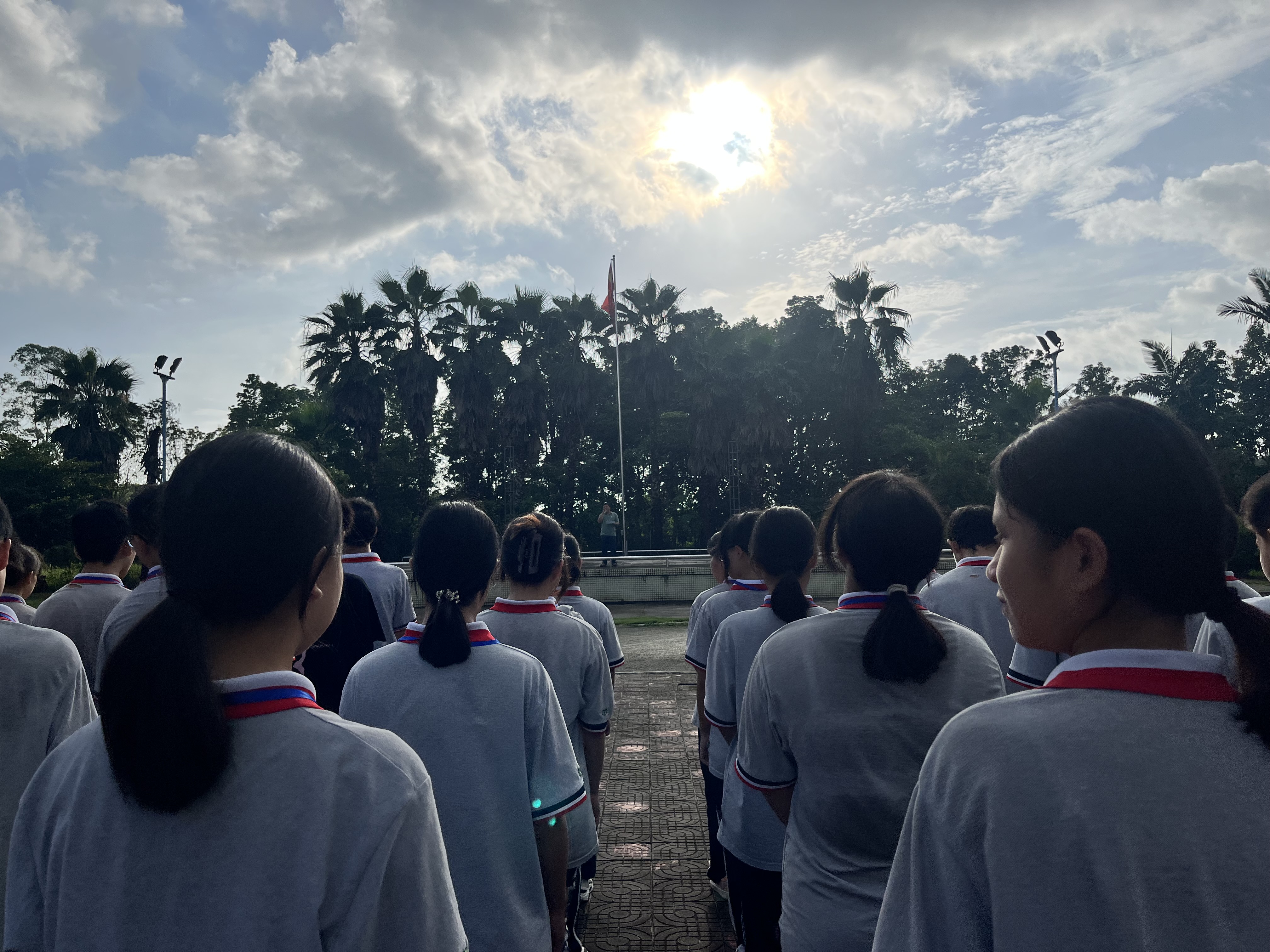 利用国旗下的讲话进行心灵熏陶.JPG