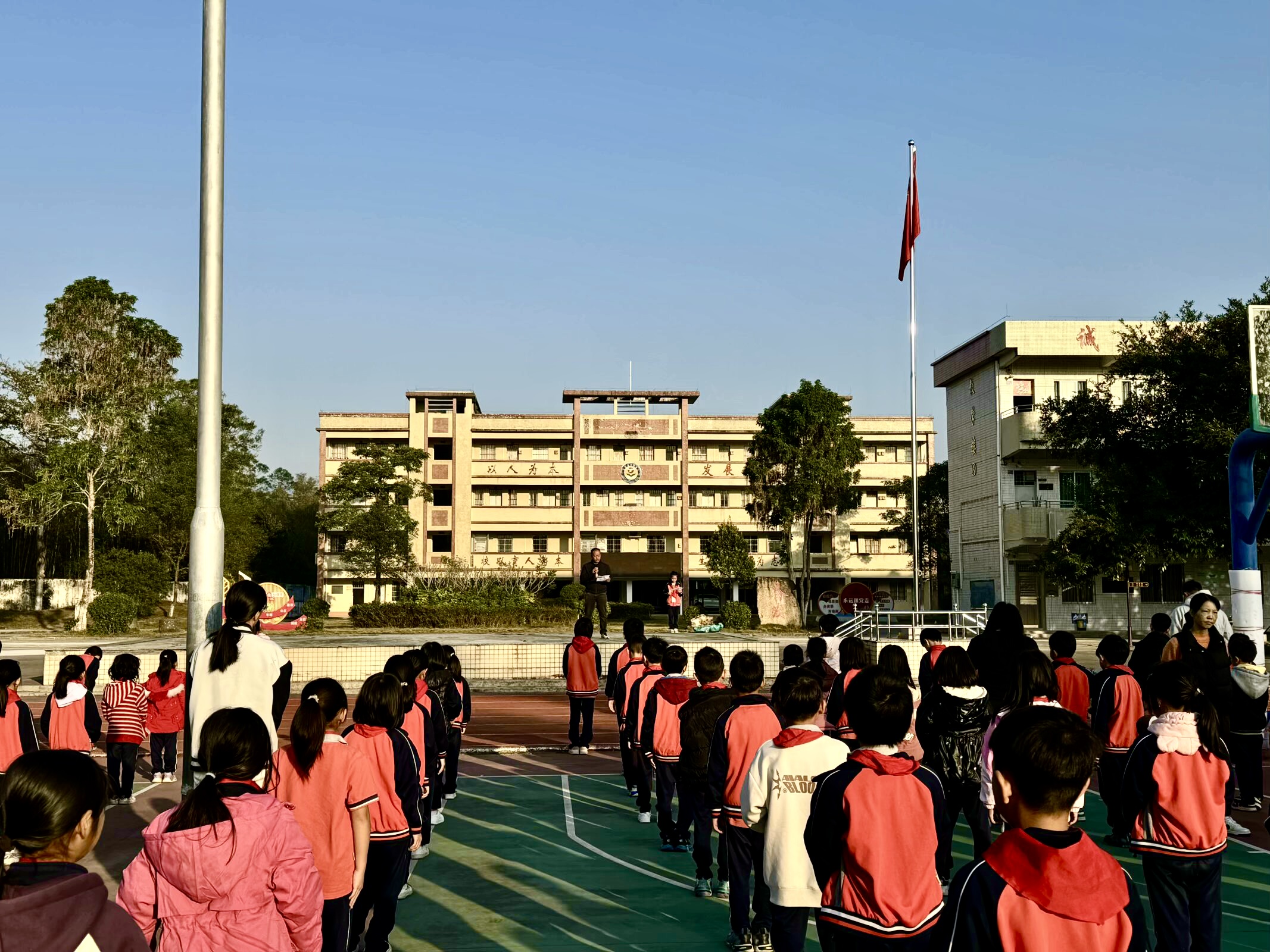 1.国旗下讲话.jpg