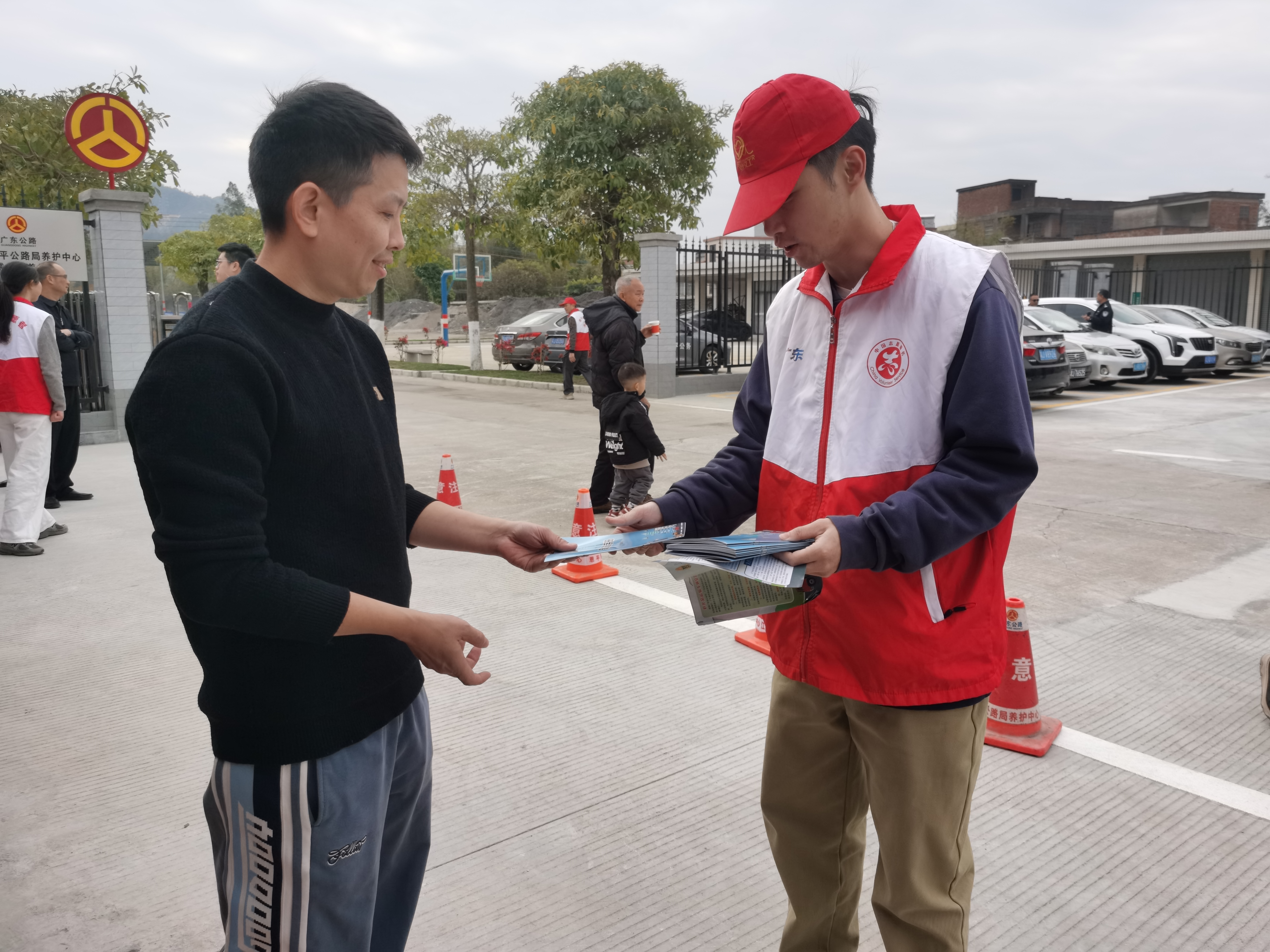 “诚实守信,畅行公路”2.jpg