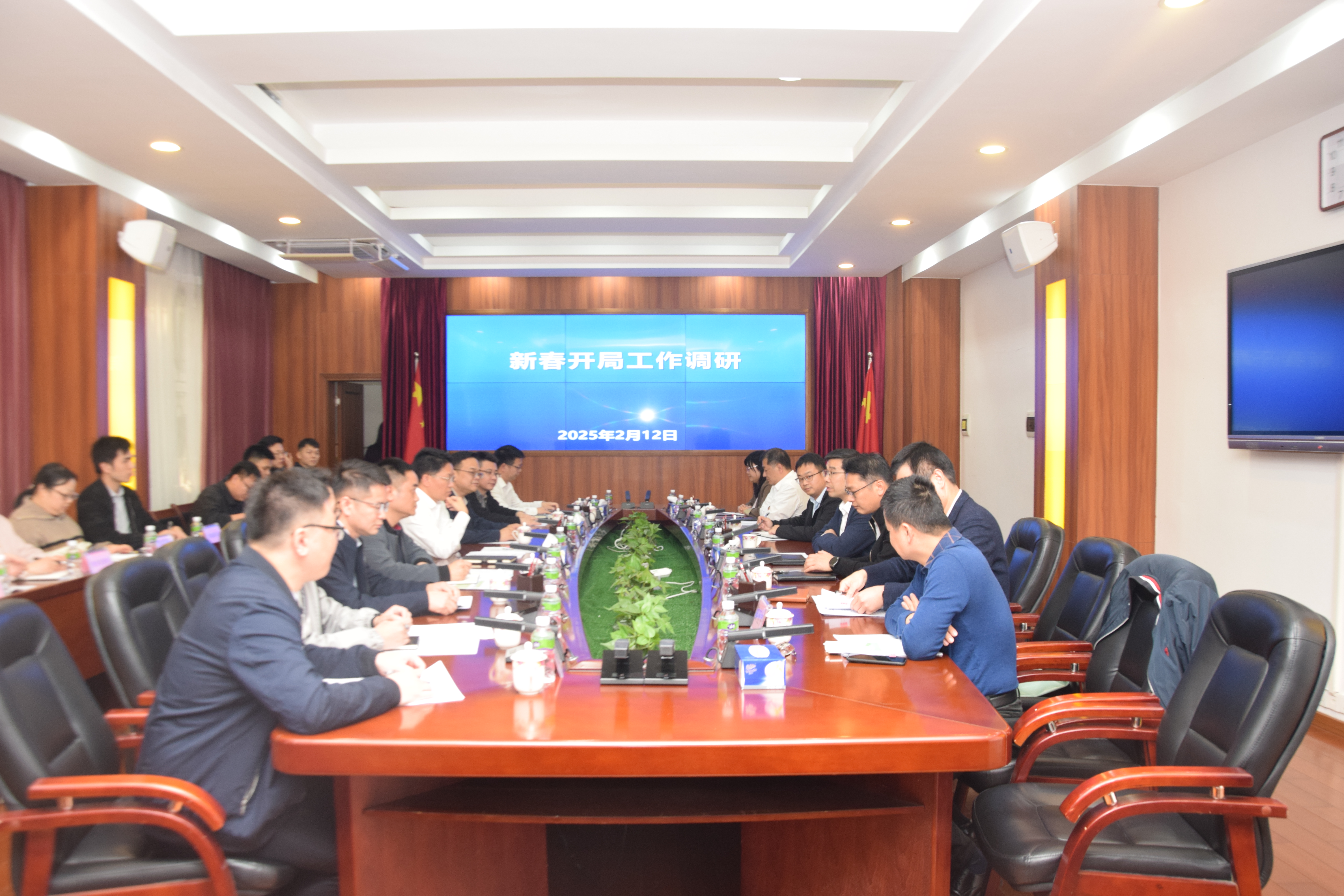 赖惠镇调研恩平工业园：以踔厉奋发之姿建设现代化产业体系