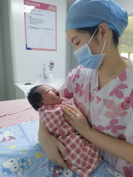 7.恩平市妇幼保健院儿科护理组长 刘双莉_副本.jpg